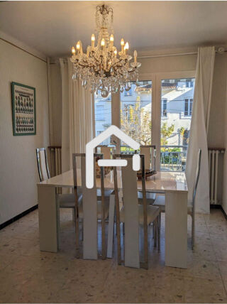  Maison � vendre 9 pi�ces 220 m�