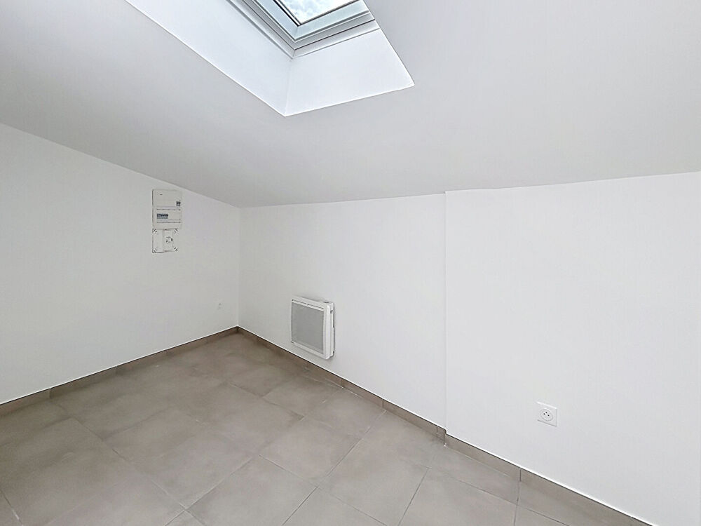 Location Appartement LAMBESC, APPARTEMENT T3 AVEC TERRASSE Lambesc