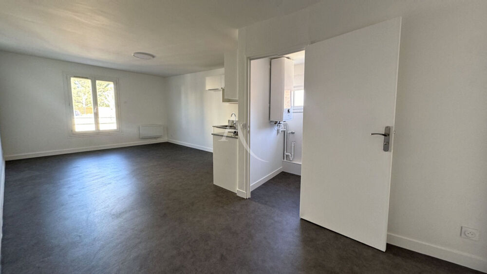 Studio MORANGIS 1 pièce 31.82 m²