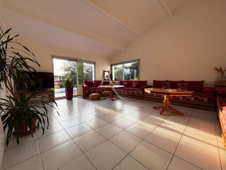  Maison � vendre 6 pi�ces 212 m�