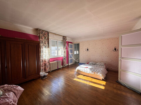  Maison  vendre 9 pices 222 m