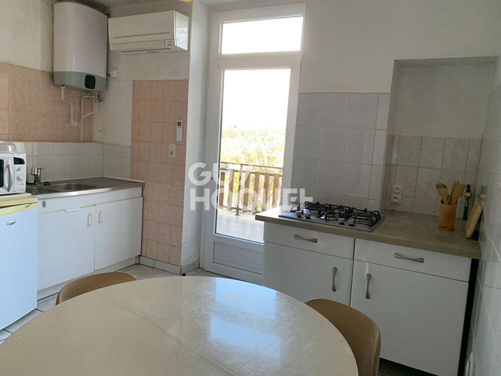 Location Appartement Studio meublé avec terrasse . Idéalement situé ! Aubenas