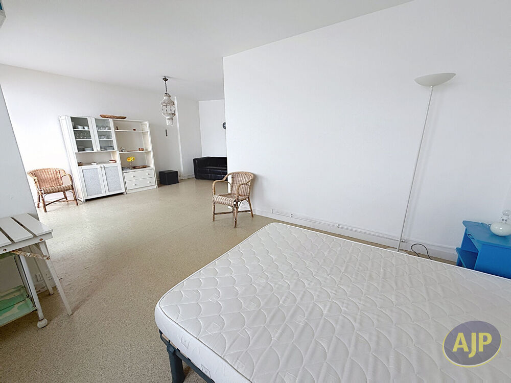 Vente Appartement APPARTEMENT T3 - 6EME ETAGE - REMBLAI - VUE MER Les sables d olonne