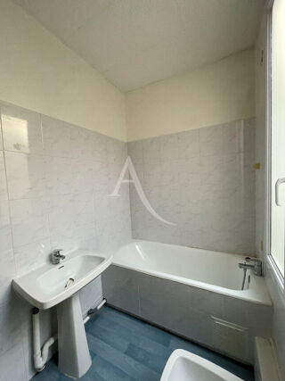  Immeuble à vendre 8 pièces 165 m²