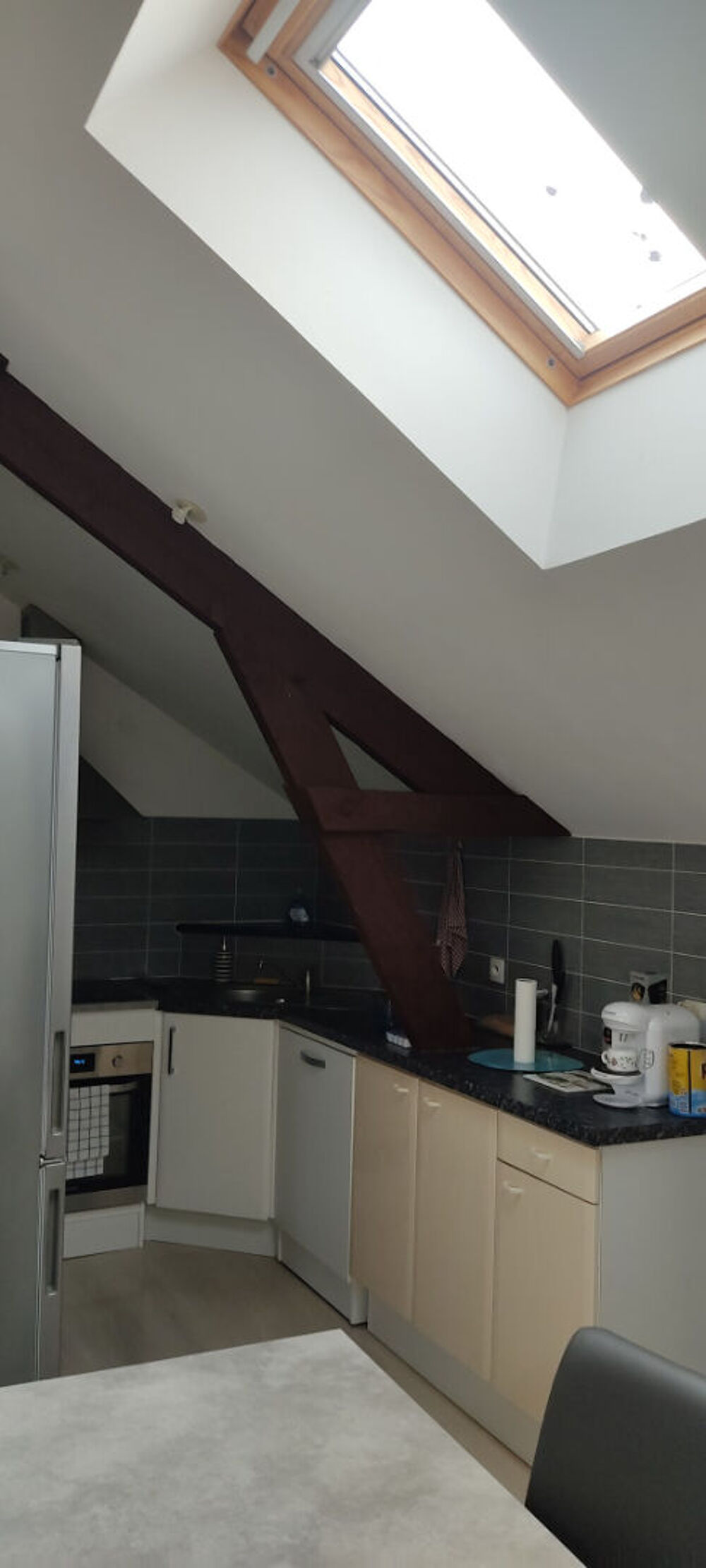 ENSEMBLE IMMOBILIER EN PIERRES AU COEUR DE MOUTIERS.