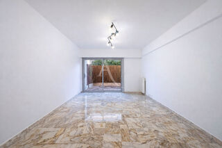  Appartement à louer 3 pièces 65 m²