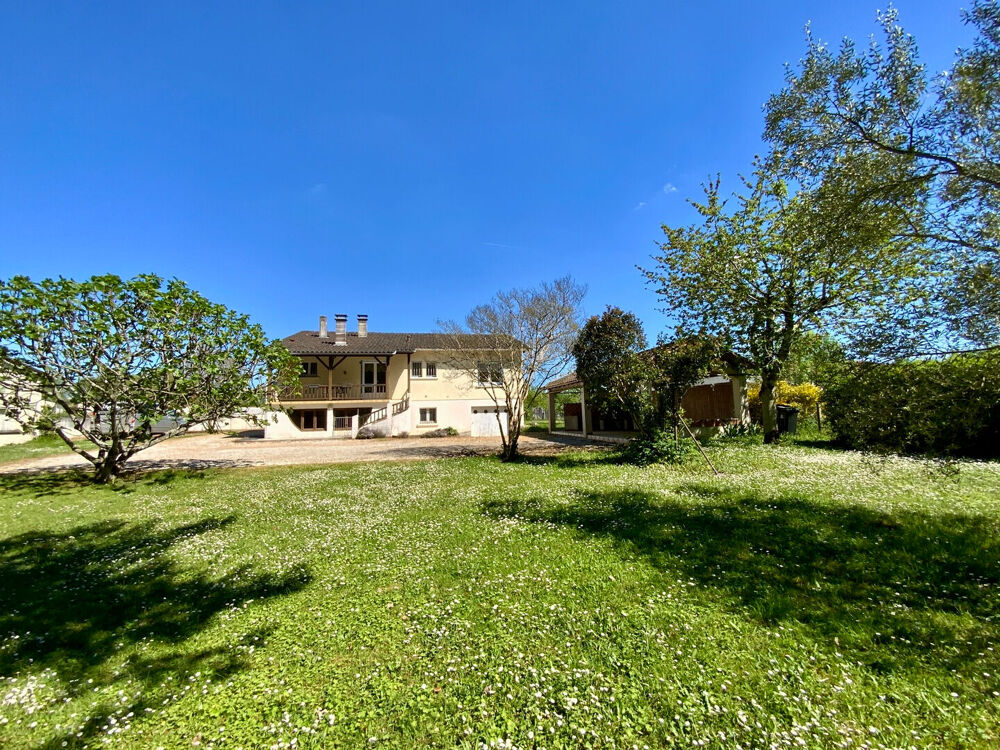 Maison Jonzac 6 pièce(s) 140 m2 et sous sol