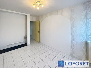  Appartement à louer 3 pièces 70 m²