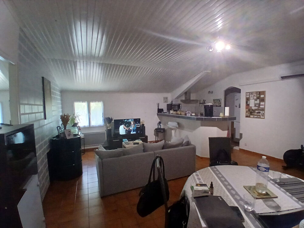 Location Appartement T2 meublé à Cavaillon de 67m² en campagne avec stationnement Cavaillon