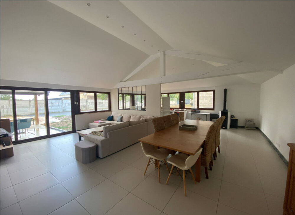 Vente Maison Maison de caractère de 225 m² - 5 Chambres -Terrain clos de 1 200 m² sans vis-à-vis Le mesnil simon