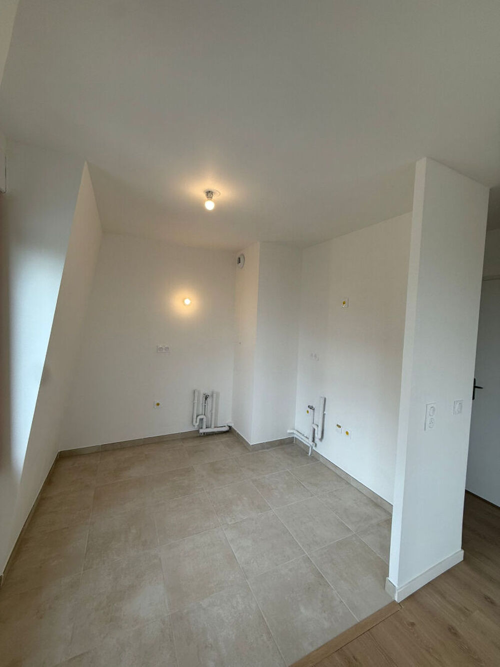 Vente Appartement A VISITER ! BEAU 3 PIÈCES - DERNIER ÉTAGE - PARKING Clamart