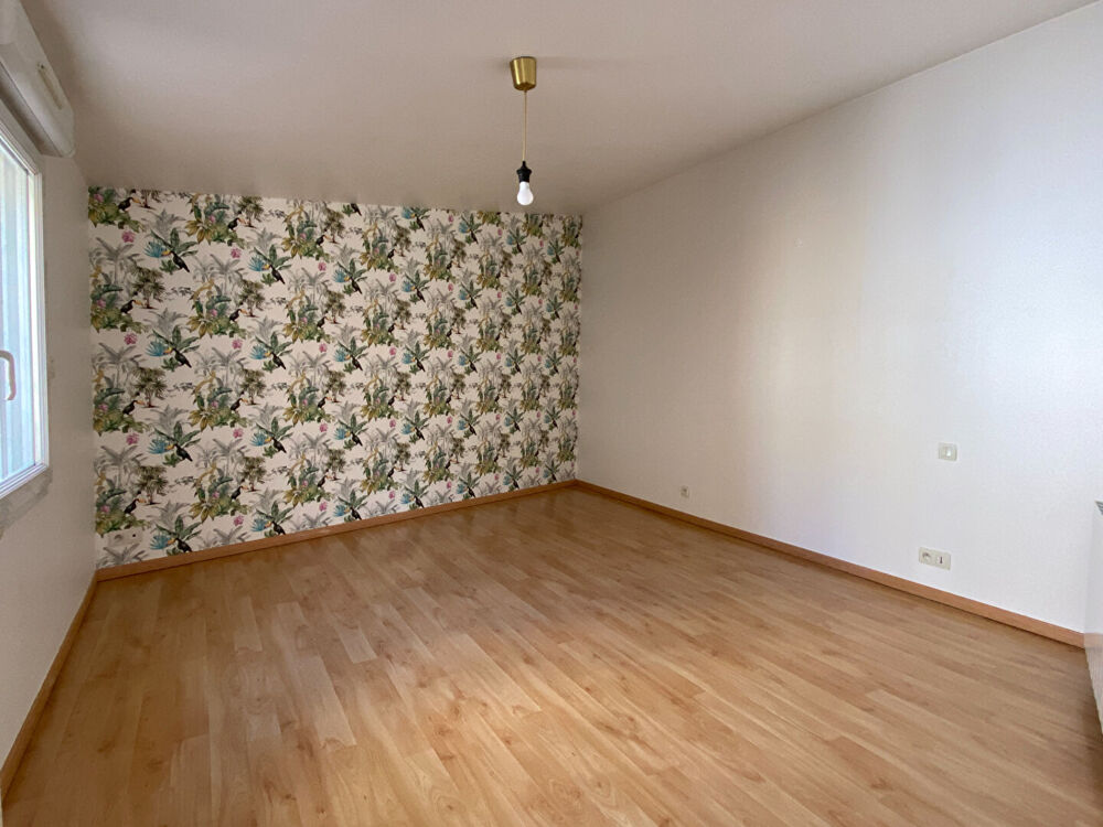 Location Appartement SAINT-BRIEUC Centre Ville - Grand Appartement  Type 5 Saint brieuc