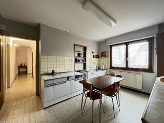  Maison � vendre 8 pi�ces 210 m�