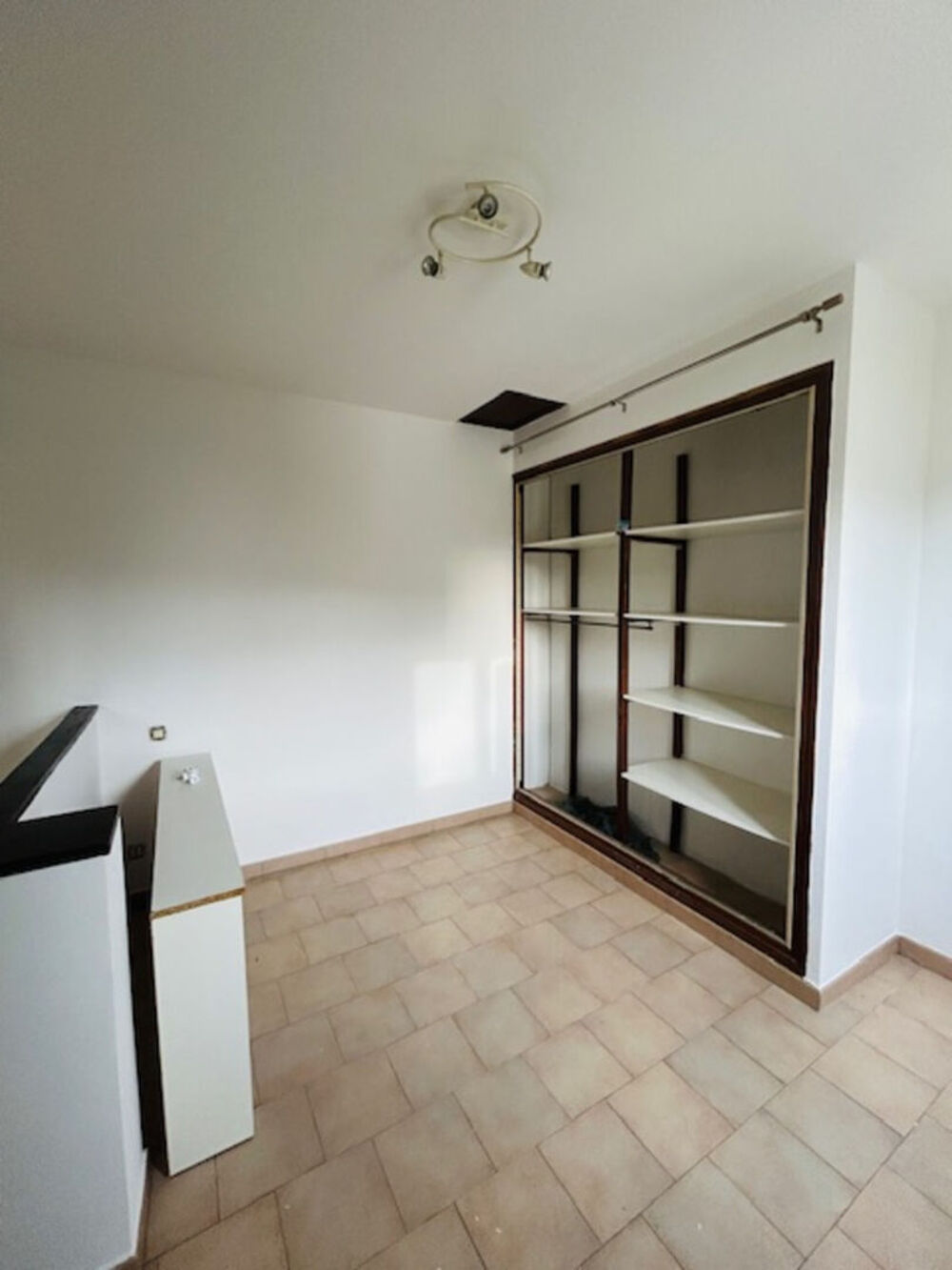 MIRAMAS, APPARTEMENT DUPLEX T1