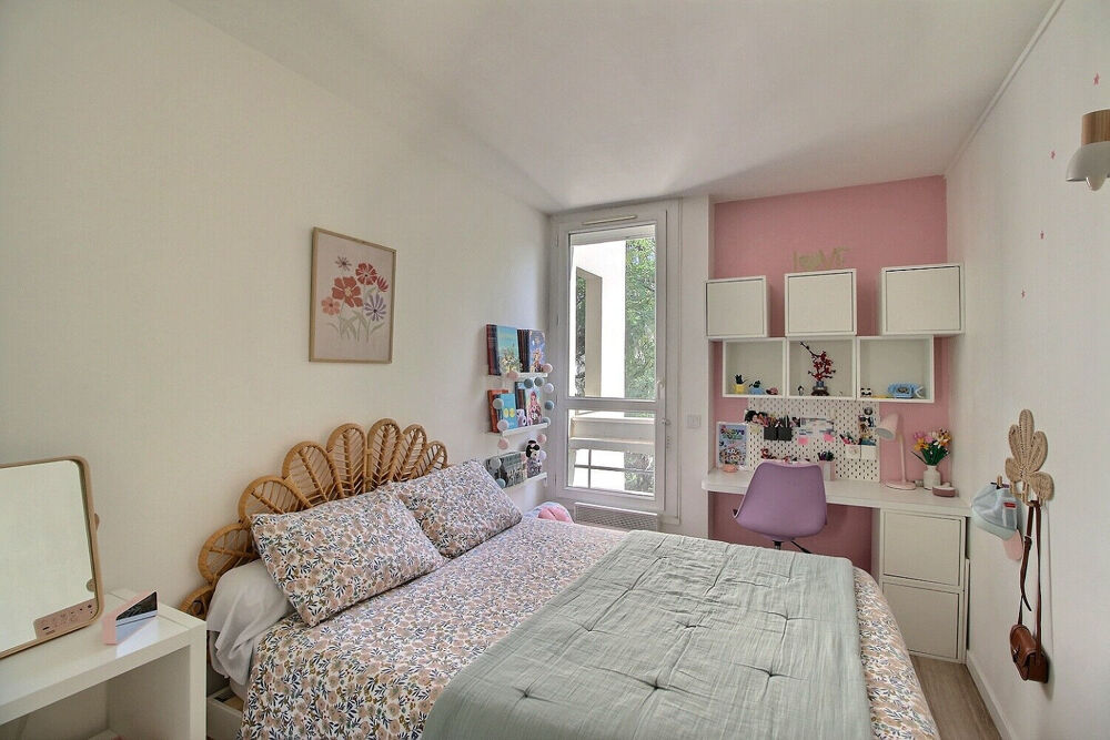 Vente Appartement Appartement 4 pièces d'exception à vendre au coeur du vieux Massy  avec loggia, parkings et cave Massy
