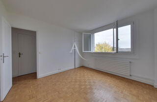  Appartement � louer 3 pi�ces 67 m� Nogent sur marne