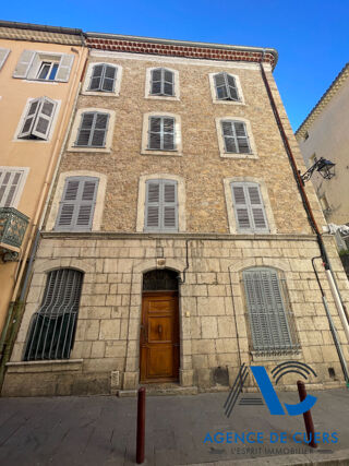  Immeuble � vendre 15 + pi�ces 225 m�