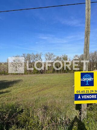  Terrain  vendre 1392 m Le montat