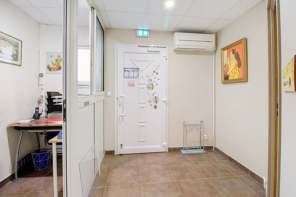   À VENDRE EN EXCLUSIVITE ! A Salernes - Local commercial de 98 m² Salernes