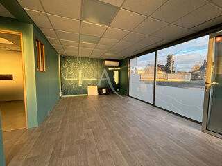  Immeuble  vendre 6 pices 325 m