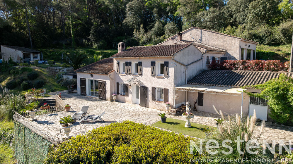 À VENDRE À TRANS-EN-PROVENCE PROPRIÉTÉ d'environ 152 m² sur 7000 m² de terrain paysagé avec PISCINE