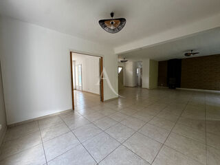 Appartement à louer 5 pièces 150 m²