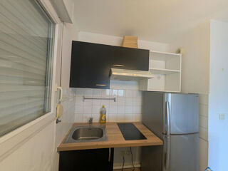  Appartement à louer 2 pièces 33 m²