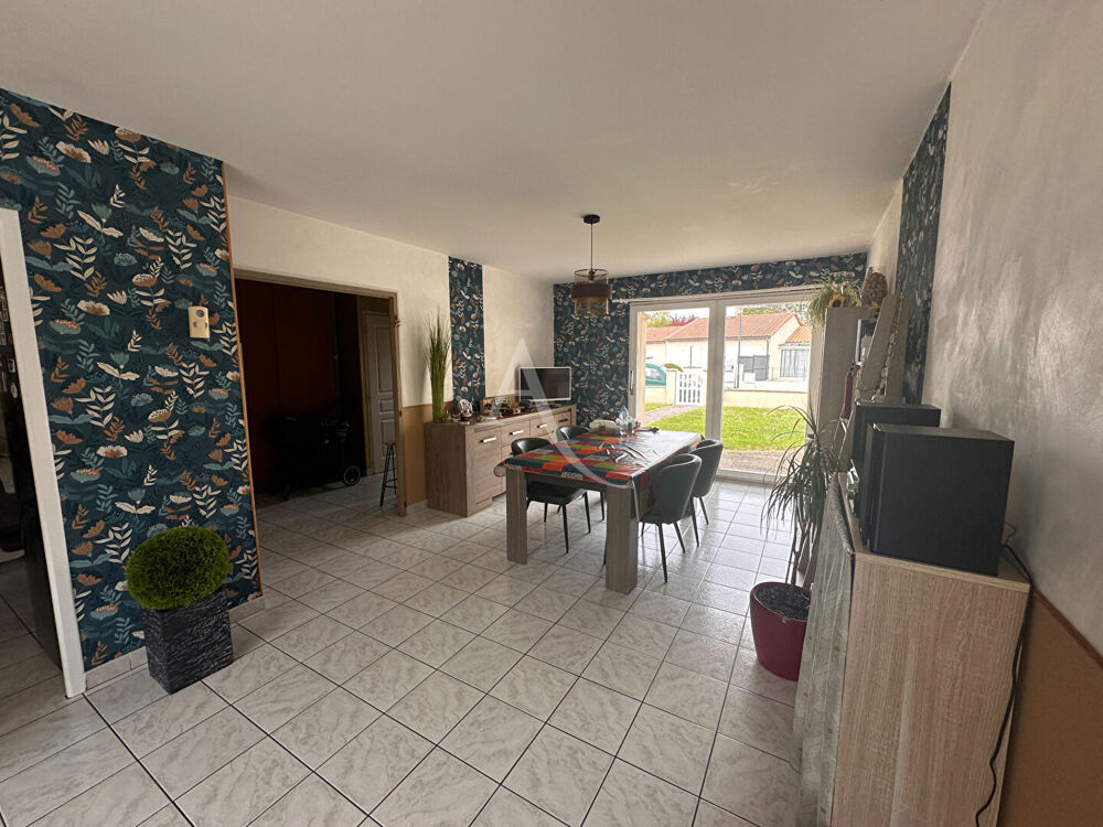 Maison Saintes 6 pièce(s) 116.95 m2 habitables.