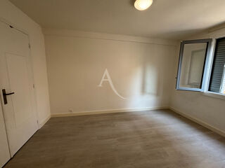  Appartement à louer 3 pièces 53 m²