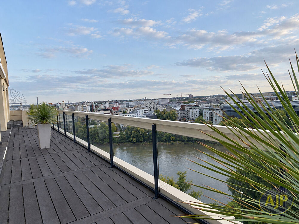 Vente Appartement NANTES CENTRE  : dernier étage d'exception et ses jardins suspendus Nantes