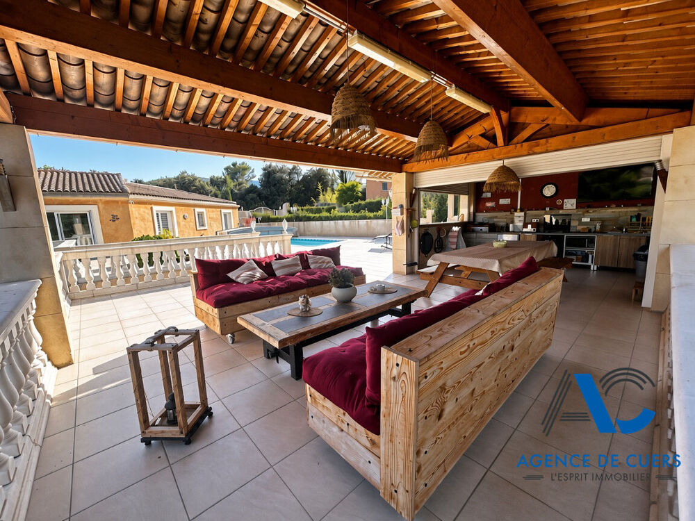 Villa Meounes Les Montrieux 6 pièce(s) 282 m2