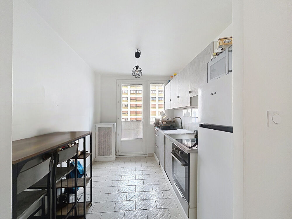 Vente Appartement SAINT-ÉTIENNE - SECTEUR CITÉ DU DESIGN - APPARTEMENT T4 DE 75 M² AVEC COLOCATION EN PLACE - INVESTISSEMENT CLEF EN MAIN Saint etienne