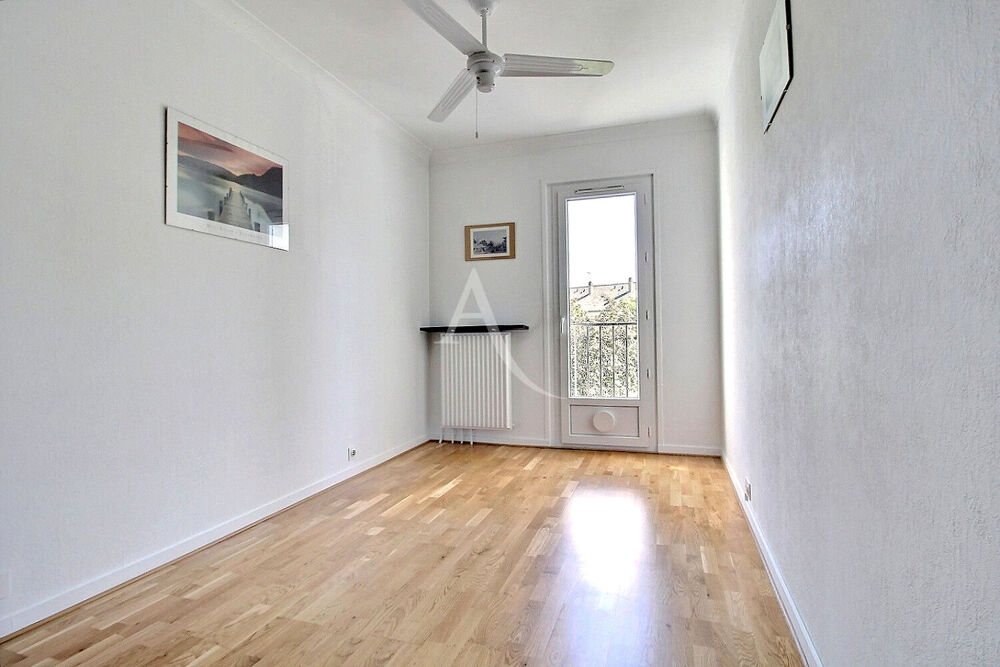 Vente Maison Maison Elancourt 5 pièces 107 m² sur une parcelle de 139 m² Elancourt