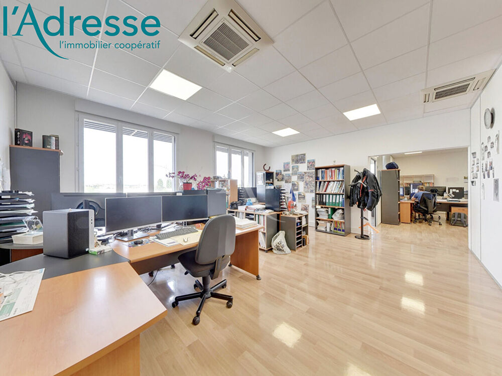 Vente Immeuble Immeuble Noisy Le Grand 2643 m2 Noisy le grand