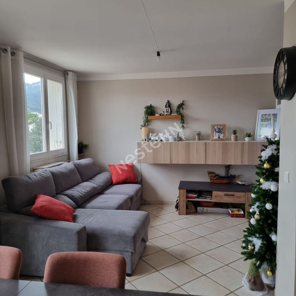 Vente Appartement Très bel Appartement Toulon 3 pièces de 65 m²  quartier Valbertrand Toulon