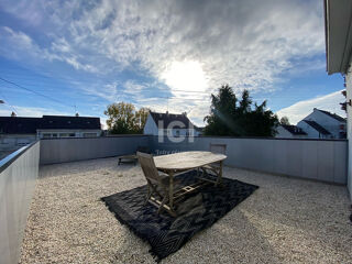  Appartement à louer 4 pièces 132 m²