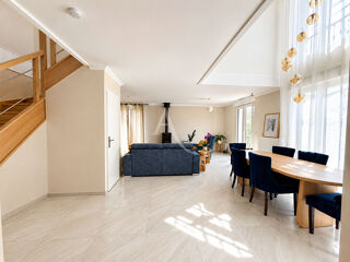  Maison à louer 6 pièces 137 m²