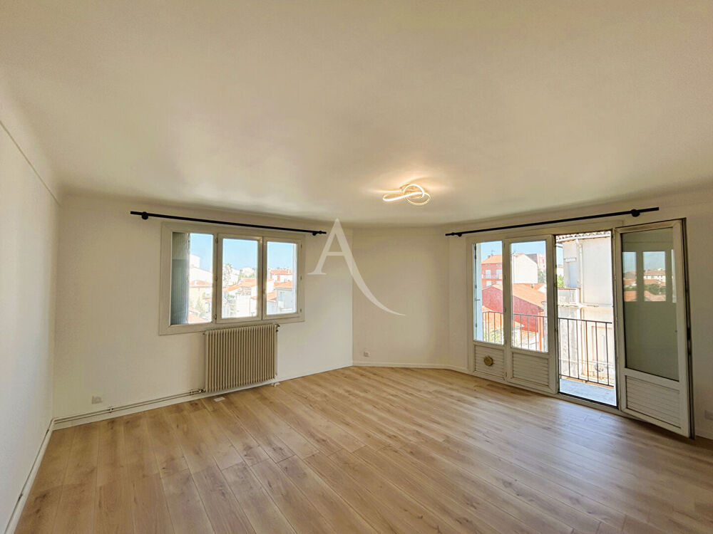 location bel appartement Perpignan 3 pièce(s) 70.31 m2 avec balcon et grenier secteur Torcatis