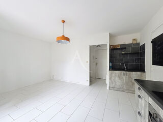  Appartement à louer 2 pièces 37 m²