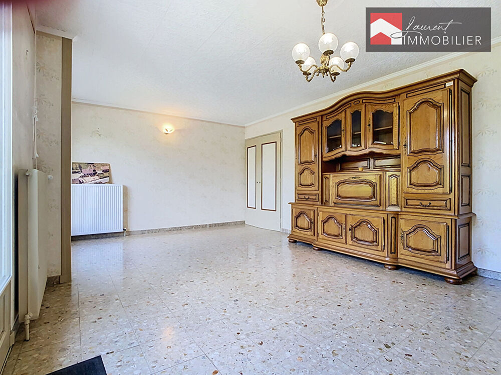 A VENDRE: Maison familiale avec hangar à BRIENNE