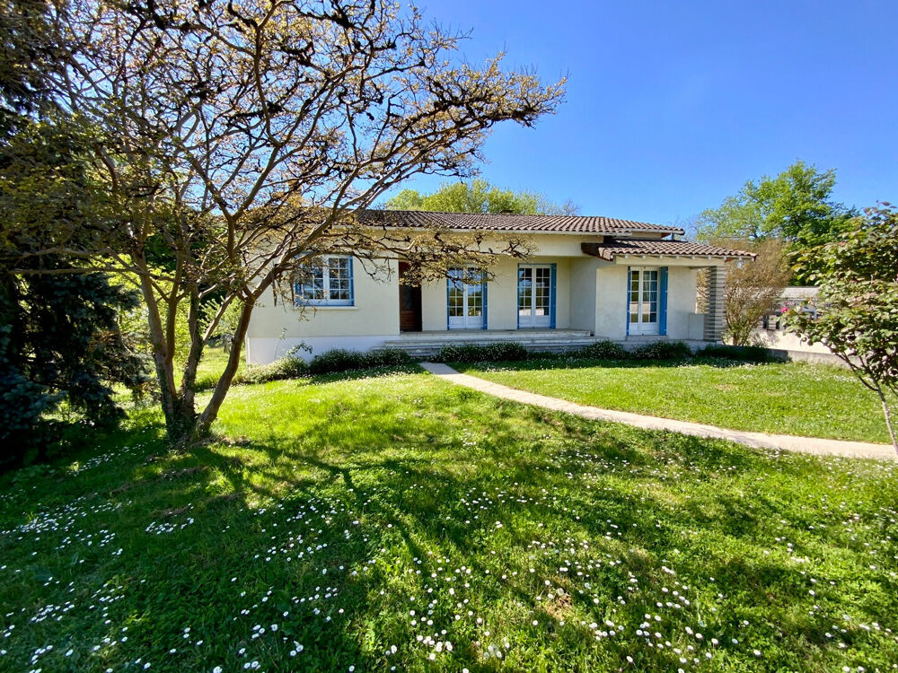 Maison Jonzac 6 pièce(s) 140 m2 et sous sol