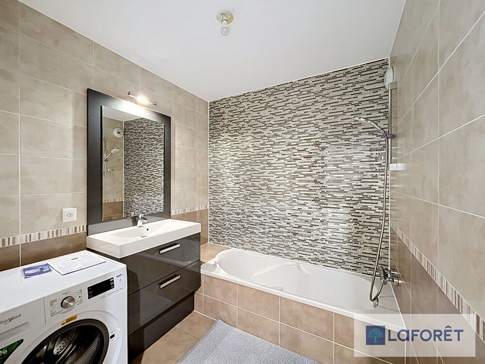 Location Appartement Appartement Saint Genis Pouilly 3 pièce(s) 78.65 m2 Saint genis pouilly