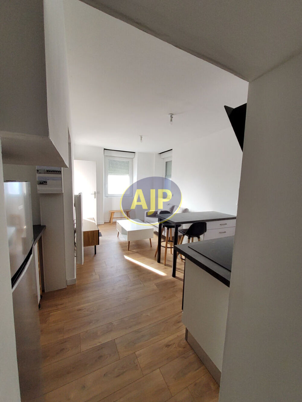 Location Appartement Appartement  MEUBLE  2 pièces  33.56 m2 Pontivy