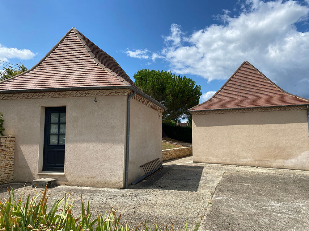 ENSEMBLE DE DEUX MAISONS sur 4275m²