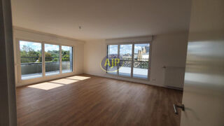  Appartement à louer 4 pièces 86 m²