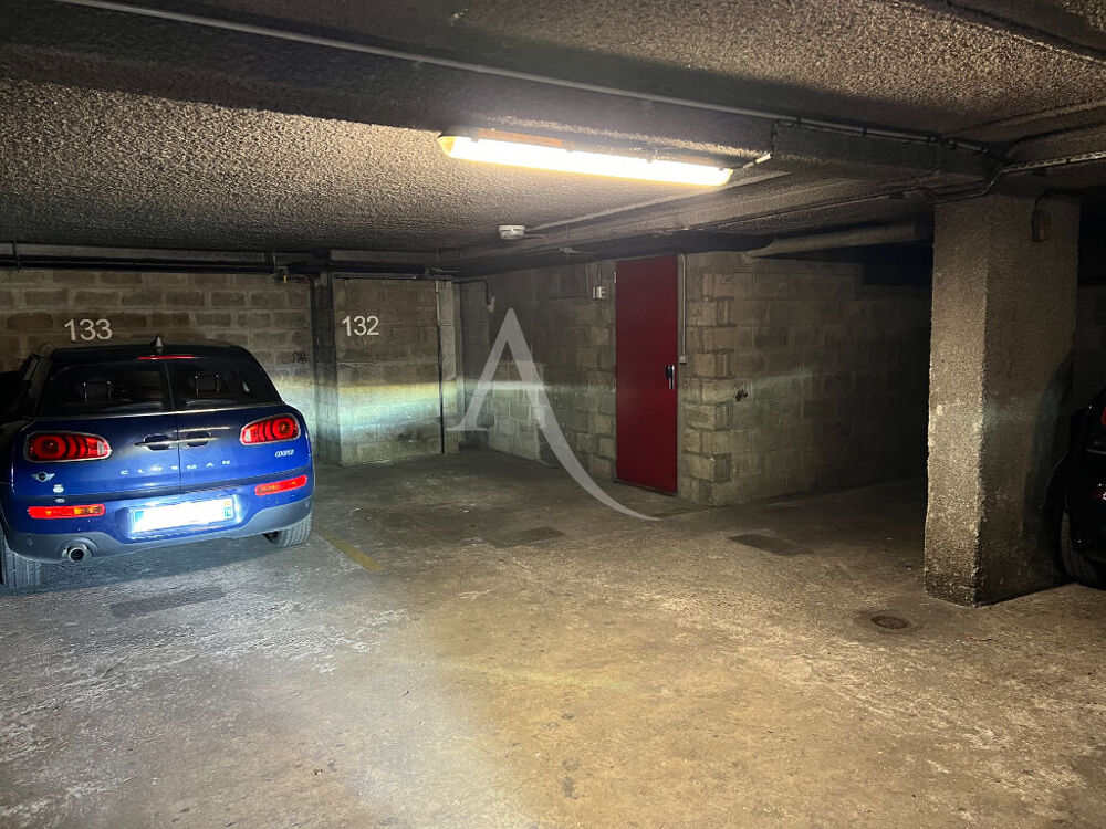 Location Parking/Garage Parking  Paris 9e Arrondissement Paris 9