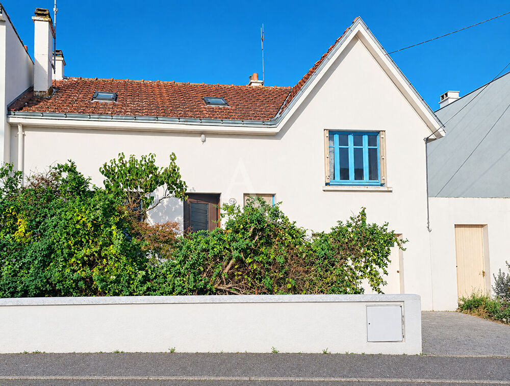 Vente Maison Saint-Sébastien-sur-Loire Maison à rénover 6 pièces 5 chambres Saint sebastien sur loire
