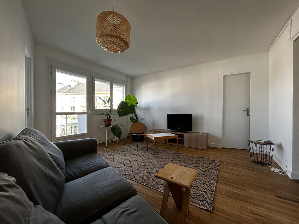 A LOUER - Chambre meublée dans une colocation sur île de Nantes