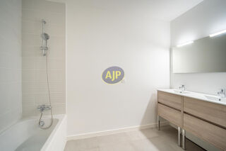  Appartement � vendre 4 pi�ces 98 m�