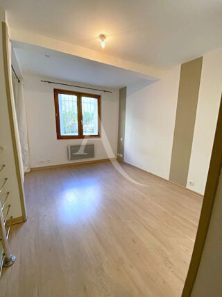  Appartement à louer 2 pièces 43 m²